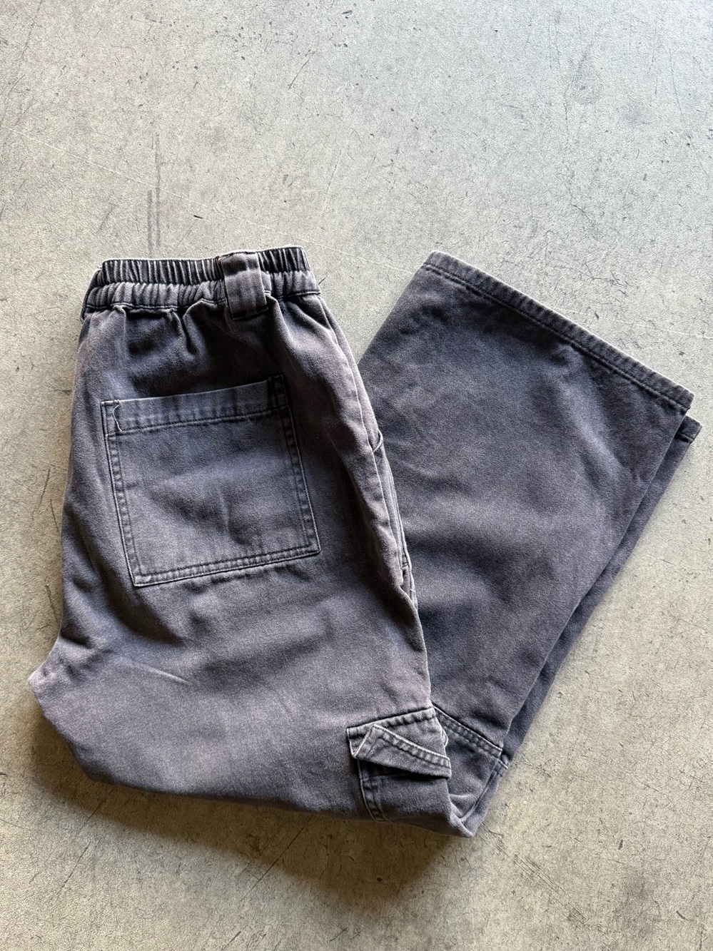 Black Wide-Leg Cargo Pants with Stretch Waist